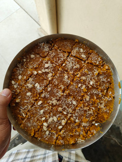 बेसन नारियल बर्फी रेसिपी मुख्य फोटो
