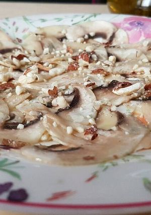 Una foto de Carpaccio de champiñones vegano