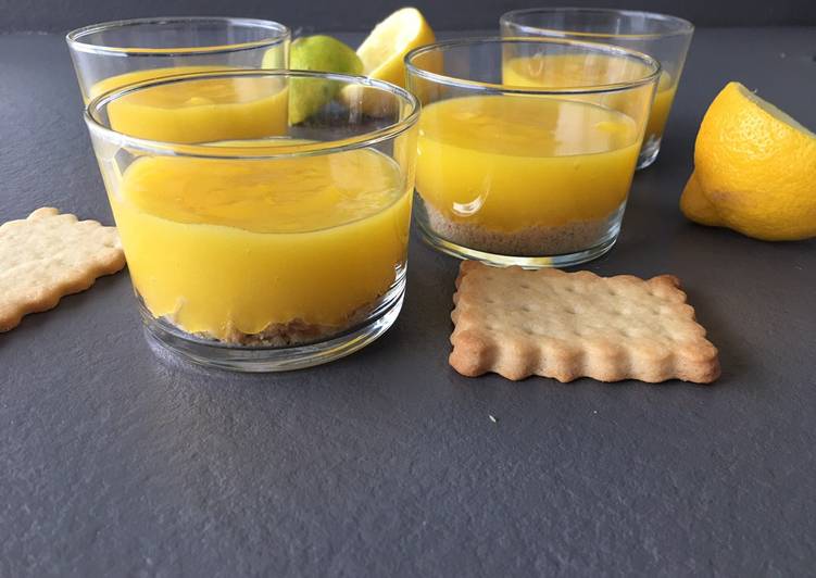 Voici la recette Crèmes au citron petits beurres Délicieux garanti