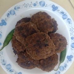 A picture of Easy jhat pat Qeema tikki.