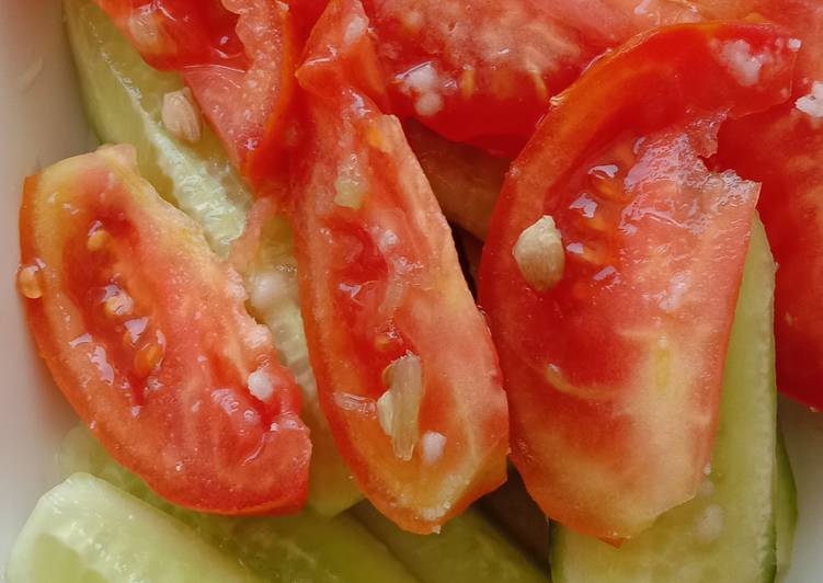 Recipe of Perfect Cucumber tomato Salad