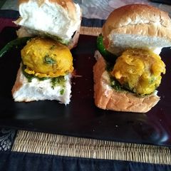A picture of Vada pav.