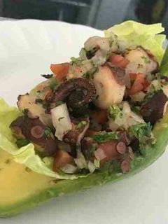 Una foto de Canoa de pulpo -Ensalada
