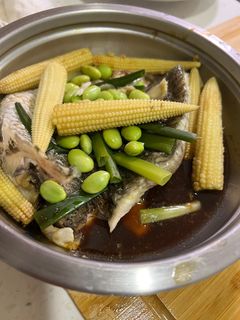 清蒸醬燒鱸魚佐蔬果（幼兒可食） 的食譜成品照片