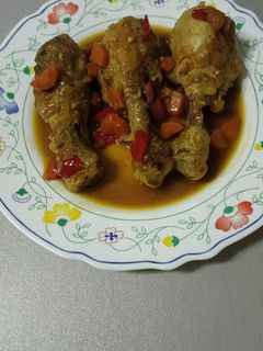 Una foto de Jamoncitos en salsa