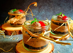 A picture of Chocolate Mousse Jar Cake.