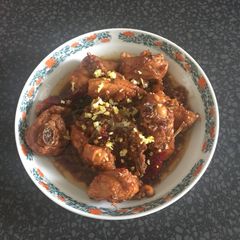 A picture of Lemongrass soy chicken.