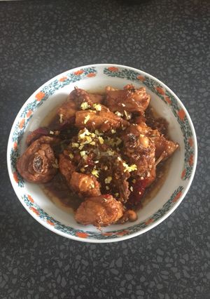 A picture of Lemongrass soy chicken.