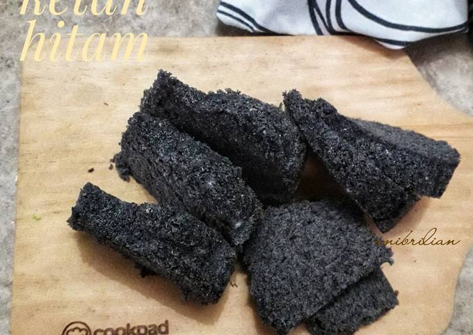 Bolu ketan hitam