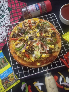 ચીઝ મેગી મશરૂમ પીઝા(Cheese Maggi Mushroom Pizza 🍕Recipe in Gujarati રેસીપી મુખ્ય ફોટો