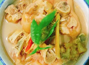 Hình của món Móng giò kho sả ớt.