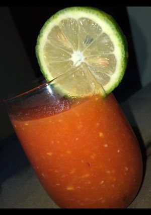 A picture of Watermelon/ pineapple smoothie.