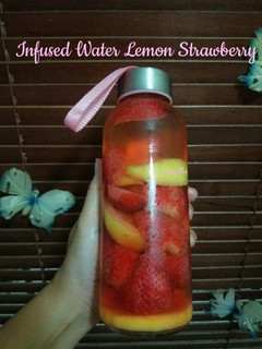 Foto resep Infused Water Lemon Strawberry