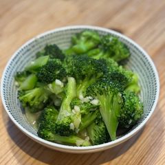 Garlic Stir Fry Broccoli ⭐️⭐️⭐️⭐️⭐️ A picture of Garlic Stir Fry Broccoli ⭐️⭐️⭐️⭐️⭐️.