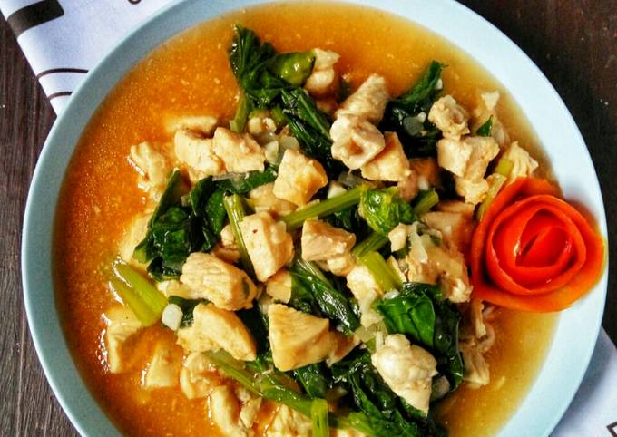 Resep Cah Sawi Ayam Saos Tiram yang Enak Banget