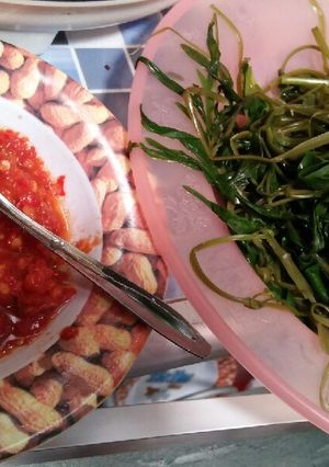 Foto resep Pelecing kangkung khas Bali ala Emak Kembar