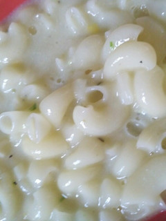 A picture of Cheesy macaroni.
