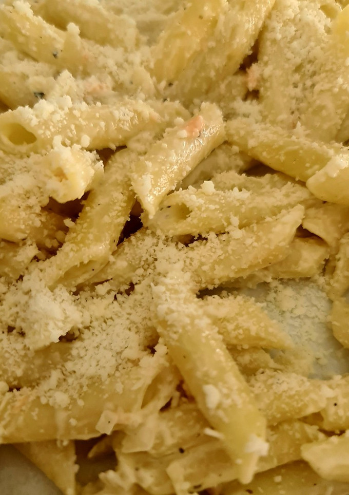 Una foto de Macarrones con salmón
