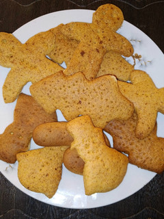 Una foto de Galletas Navideñas con Avena IntegralSin Gluten🎄🍪🎄⛄⛄
