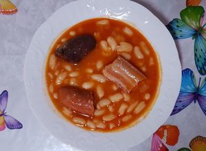 Foto principal de Fabada asturiana rápida en 35 minutos