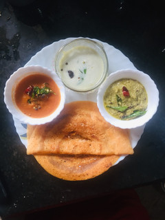 தக்காளி தோசை(tomato dosai recipe in tamil) செய்முறை முக்கிய புகைப்படம்