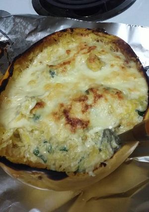 A picture of Cheesy Stuffed Spaghetti Squash.