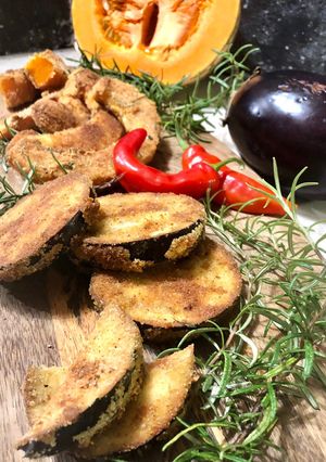 Foto di Zucca panata alle erbe e cotolette di melanzane