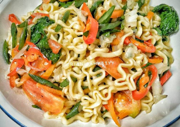 Cara Gampang Menyiapkan Mi goreng sayur Anti Gagal