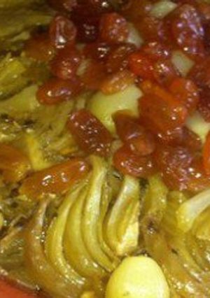 A picture of Moroccan Tagine with Onions and Raisins.