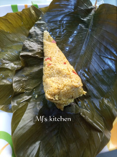 A picture of Steamed couscous wraps.