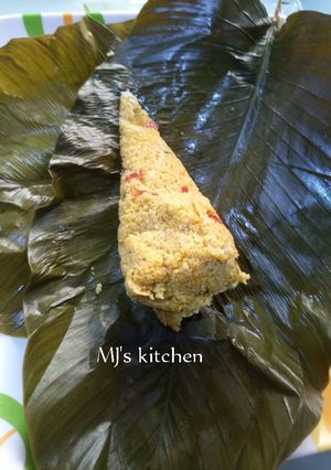 A picture of Steamed couscous wraps.