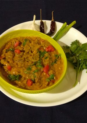 A picture of Kathiyawadi vagharelo rotlo.
