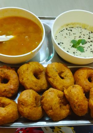 उड़द दाल बडा रेसिपी मुख्य फोटो