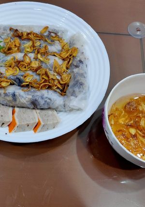 Hình của món Bánh cuốn từ bánh tráng.