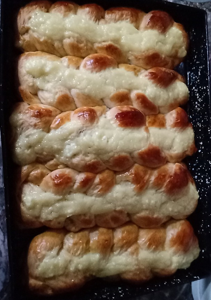 Una foto de Pan trenza con crema pastelera