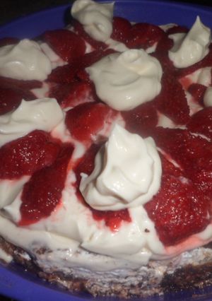 Una foto de Tarta 2 chocolate y frutillas