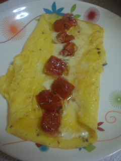 Una foto de Sencillamente : " Omelette Caprese "