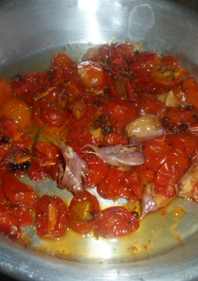 Una foto de Conserva de tomates cherry
