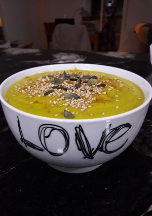 Una foto de Puré de verdura y leche vegetal