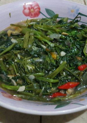 Foto resep OSENG KANGKUNG ALA ade