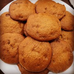 A picture of Banana Chocolate Chip Cookies.