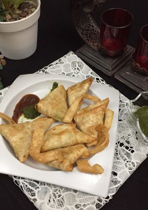 પટ્ટી સમોસા (Patti Samosa Recipe In Gujarati) રેસીપી મુખ્ય ફોટો