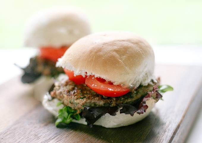 Simple Way to Prepare Quick Beef and Courgette Burgers