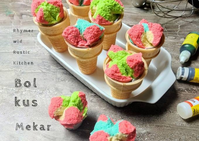 Cara gampang buat Bolkus Mekar Rainbow Cone  sedap