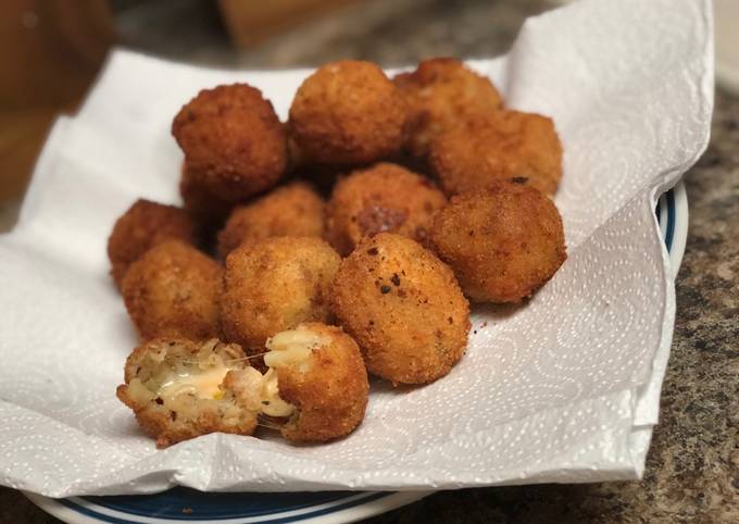 Simple Way to Make Speedy Macroni cheese Balls