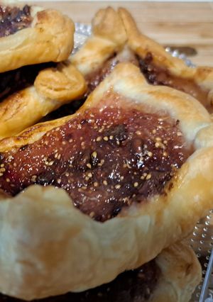 O poză a rețetei Foietaj cu Smochine, Ardei Iute și Ciocolata.