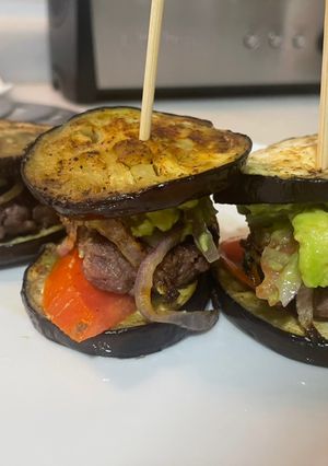 Una foto de Mini hamburguesas con berenjena