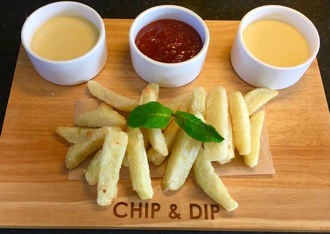 Recipe of Award-winning French Fries With Cheesy Sauce