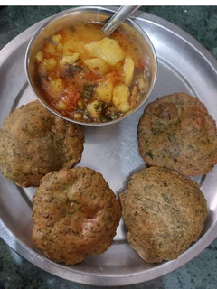 मेथी की पूड़ी (methi ki poori recipe in Hindi) रेसिपी मुख्य फोटो