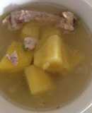 Canh khoai lang thịt bằm nấu nước xương gà